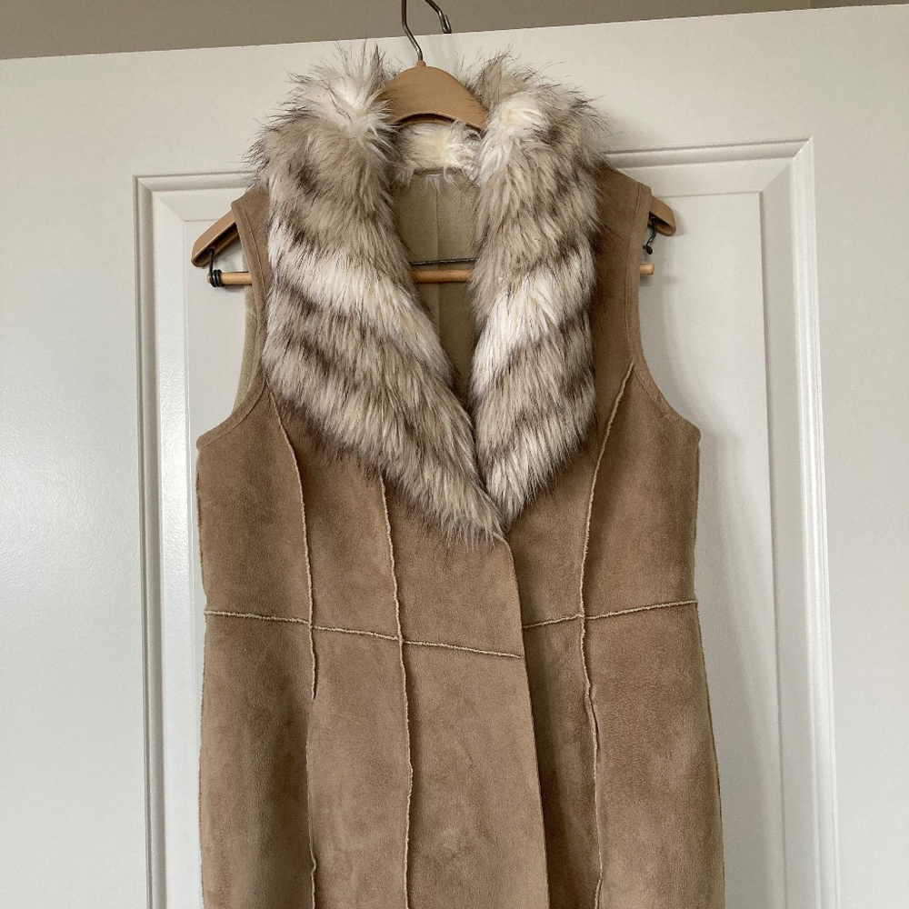 FAUX SUEDE AND FUR VEST JACKET